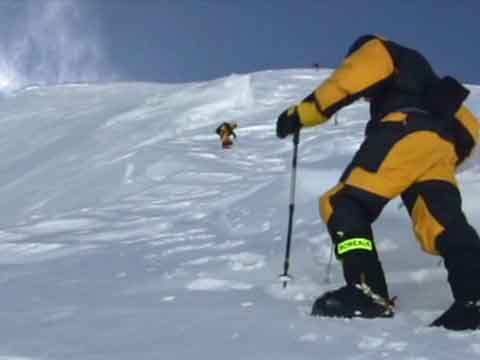 
Climbing K2 Summit Snowfield July 26, 2004 - K2: El Gran Cristal Y El Leon Domado (Al Filo De Lo Imposible) DVD
